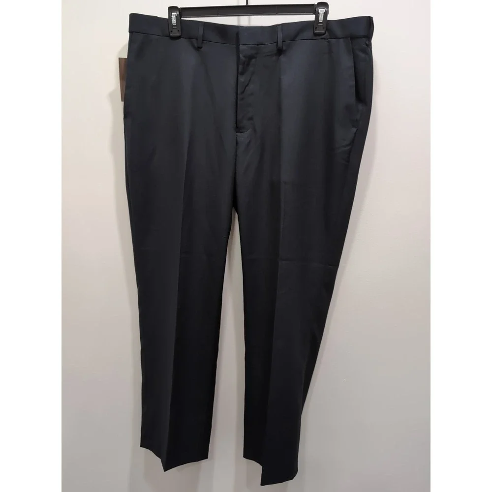 NWT Haggar Dress Pants No Iron Permanent Crease Black‎ Size 42/30